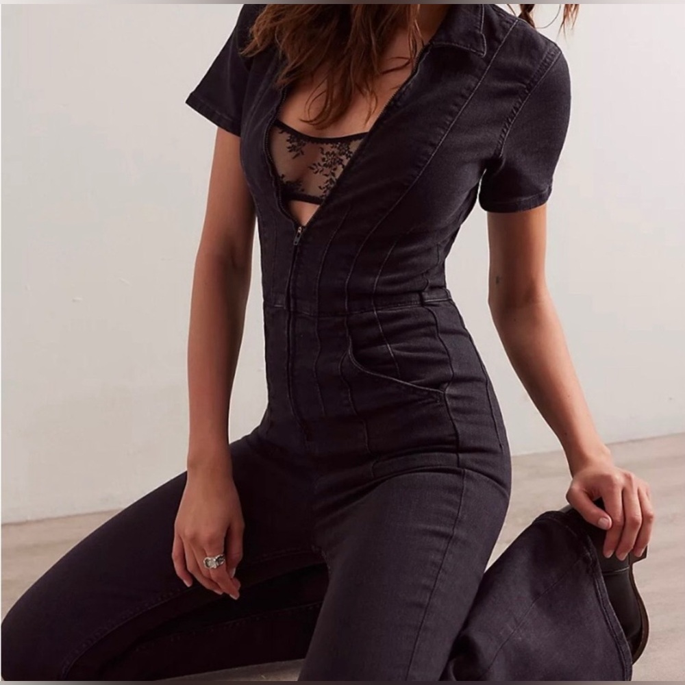 Free People Black Short-Sleeve Fitted Jumpsuit - Picture 2 of 9